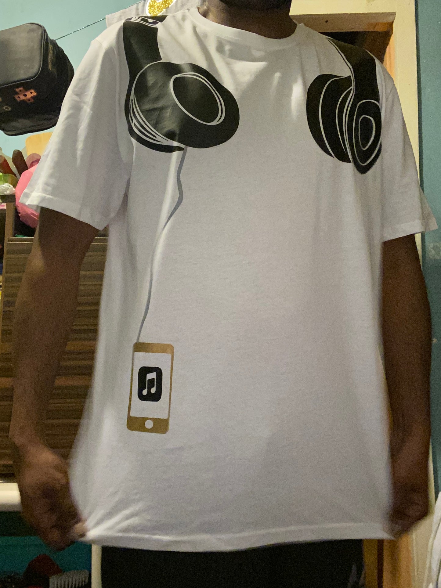 HEAD PHONES T SHIRT