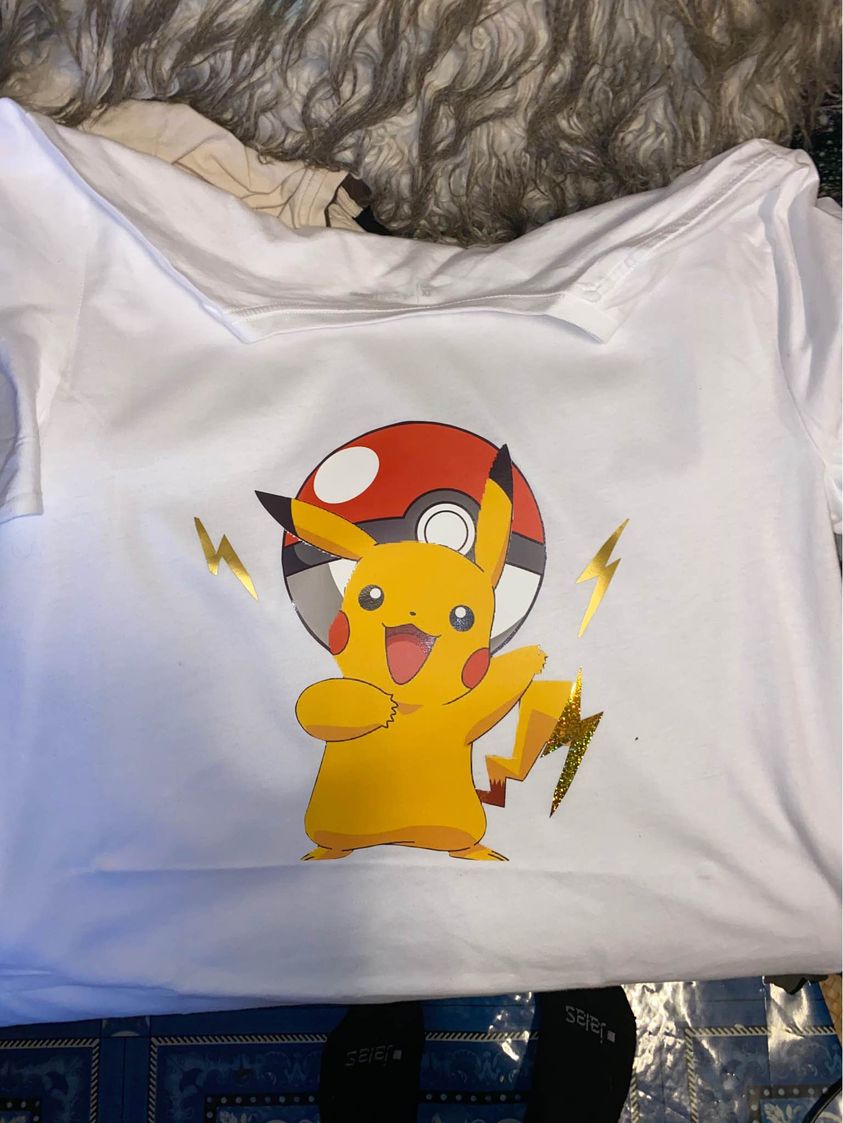 POKEBALL PIKA T SHIRT